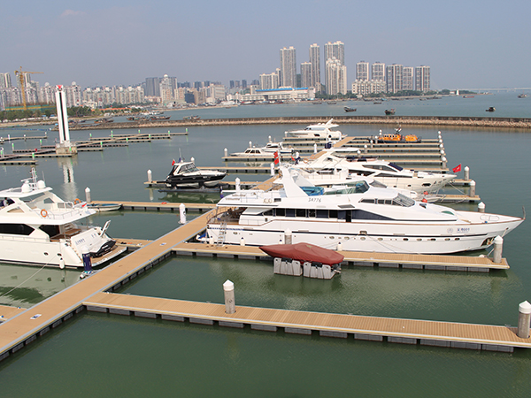 We believe a state of the art marina should guarantee long lasting safety, comfort and reliability.Livart Marina concept designs include: Evaluation of climate, wind, wave and tide conditions , Berth mix,marina pier and pontoon arrangements and so on.Based on the international standard, Livart Marine has a full set of calculation of the wave, wind, currency and boat impact, the different size and type of boats give different force to floating pontoon structure from mooring cleat, and finally effect the anchoring system eventually.  The anchoring systems can take the form of driven piles, chain block system, H-beam restraining system, and proprietary Seaflex and Dualdocker systems. One innovative approach developed by Livart is its semi-flexible internationally-patented connection details, which make site installation much simpler and its ability to withstand and absorb wave forces.